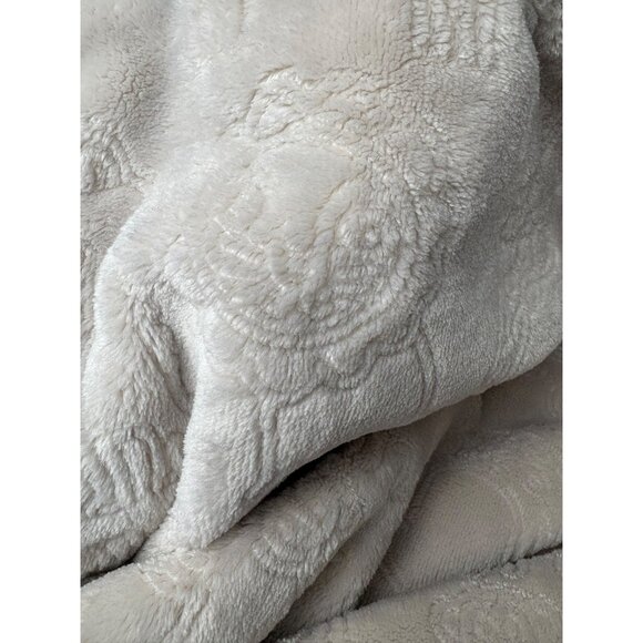 Plush Baby Blanket Embossed Animals Gray Oeko-Tex Certification Giraffe Hippo - Picture 9 of 9